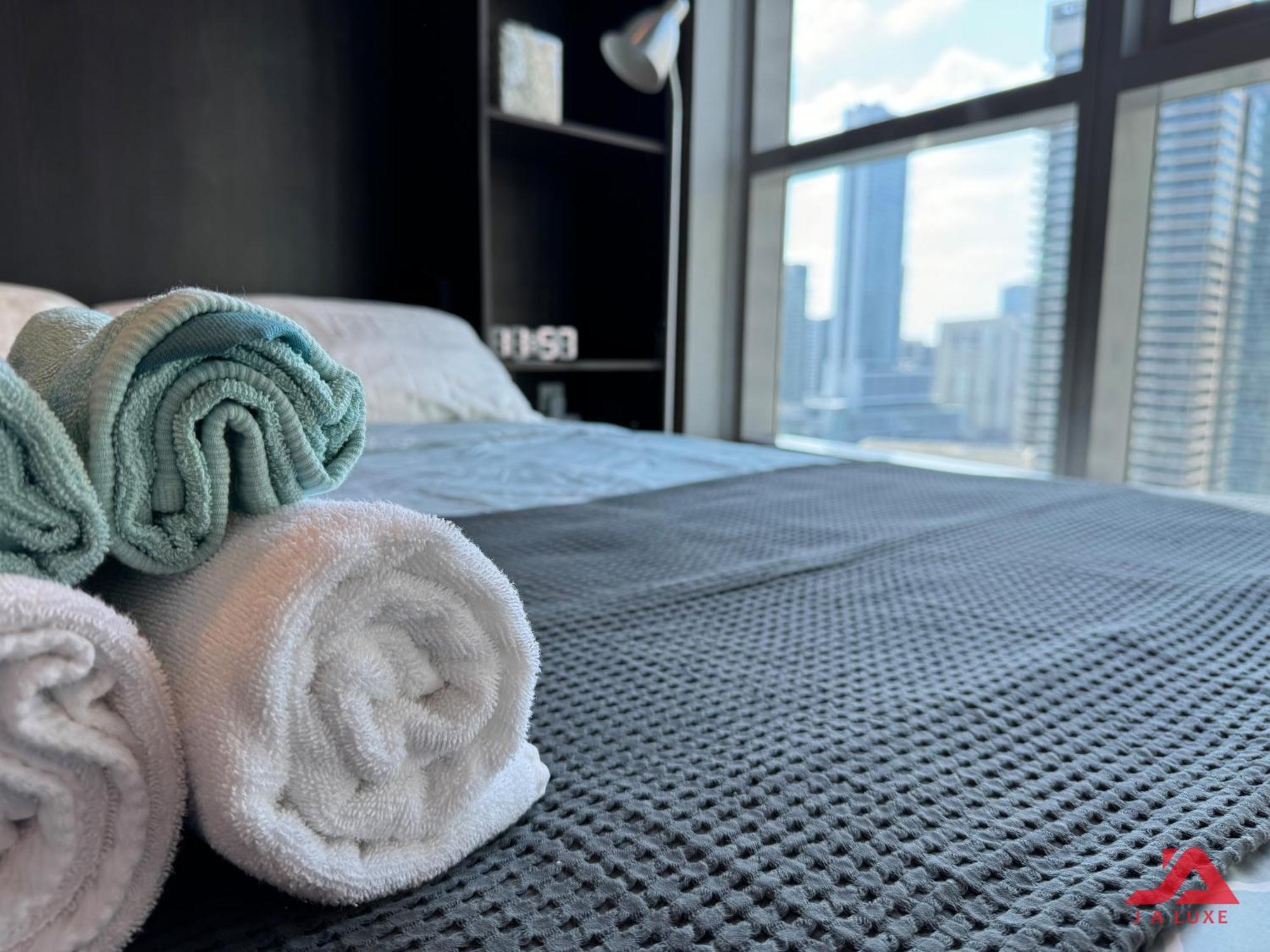 Апартаменти Cozy Marina & Sea View In Bay Tower Marina With Modern Gym & Pool, Steps To & Metro